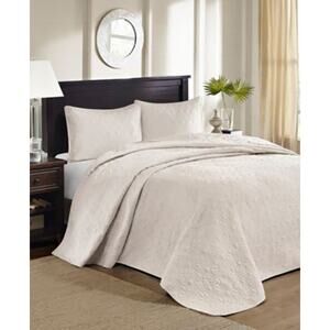 Madison Park Quebec Damask 3-Piece Quilt Bedding Set Ivory Size Queen NEW